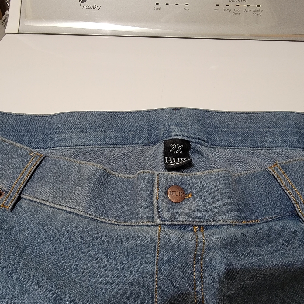 HUE LIGHT BLUE DENIM LEGGINGS